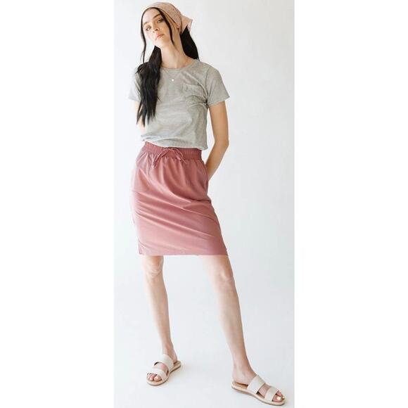Albion Fit Light Mauve Drawstring Waist Athletic The Away Skirt - Picture 2 of 9